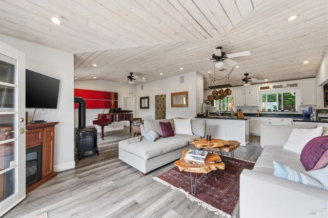 4405 Silverado Trl, Calistoga, CA 94515