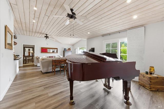 4405 Silverado Trl, Calistoga, CA 94515