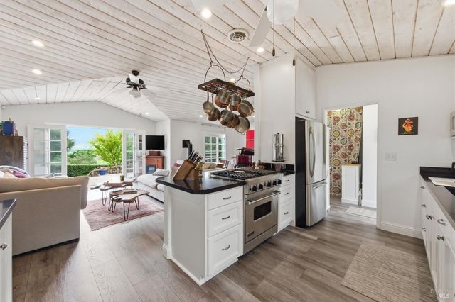 4405 Silverado Trl, Calistoga, CA 94515