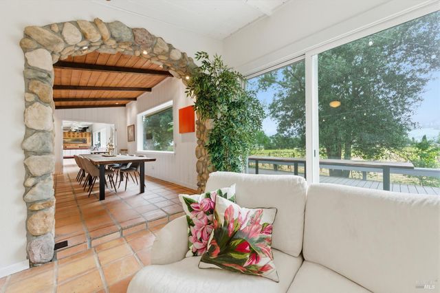 4405 Silverado Trl, Calistoga, CA 94515