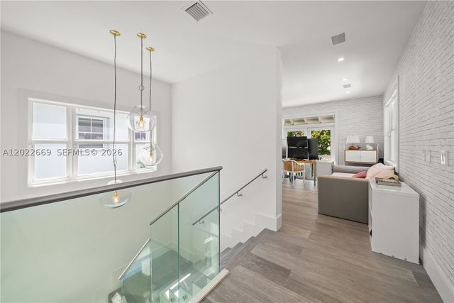 5700 SW 86th St, South Miami, FL 33143