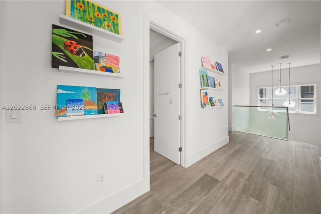 5700 SW 86th St, South Miami, FL 33143