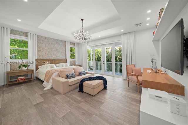 5700 SW 86th St, South Miami, FL 33143