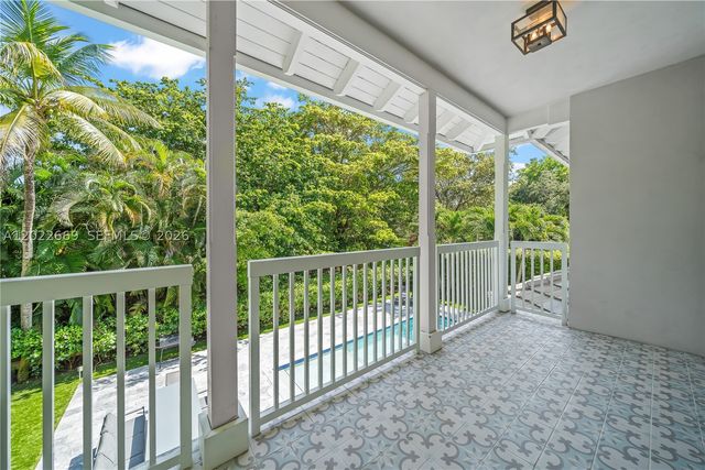5700 SW 86th St, South Miami, FL 33143