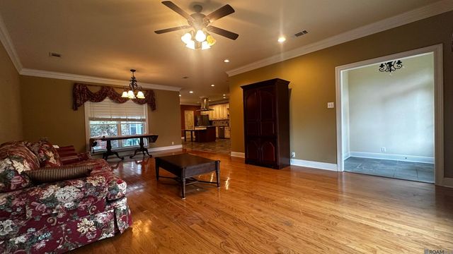 10642 Molly Ave, Baton Rouge, LA 70810