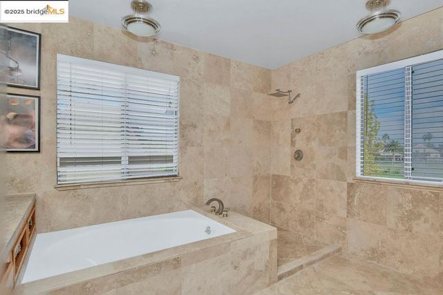 1915 Edgeview Way, Discovery Bay, CA 94505