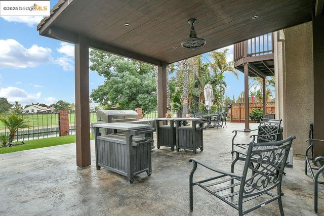 1915 Edgeview Way, Discovery Bay, CA 94505