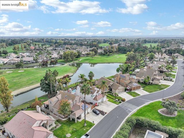 1915 Edgeview Way, Discovery Bay, CA 94505