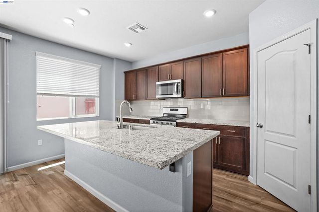 281 Agata Way, Oakley, CA 94561