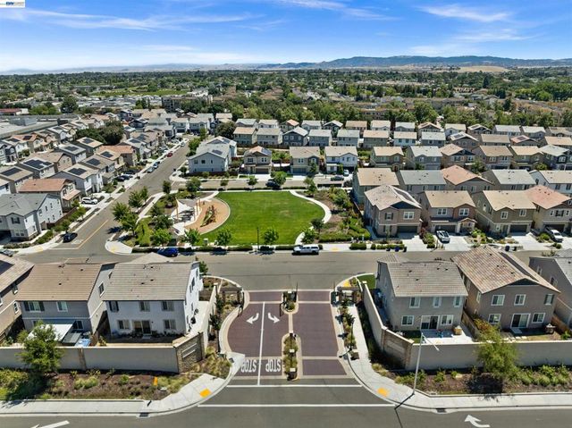 281 Agata Way, Oakley, CA 94561