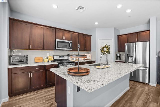 281 Agata Way, Oakley, CA 94561