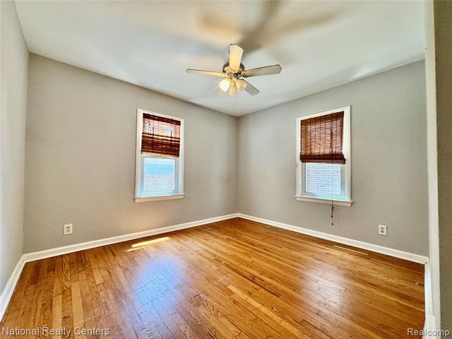 2230 Montroyal Avenue, Waterford, MI 48328