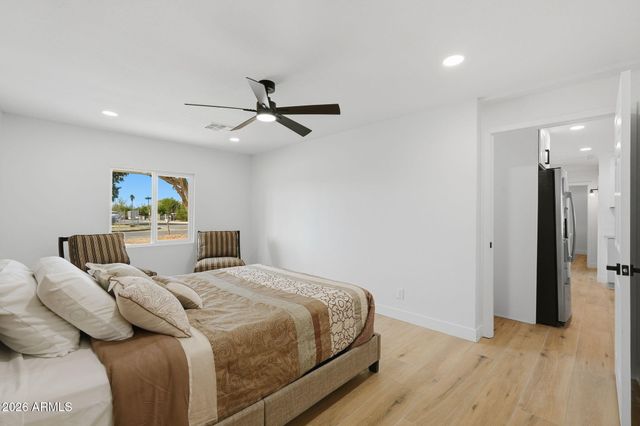 215 S 82ND Way, Mesa, AZ 85208