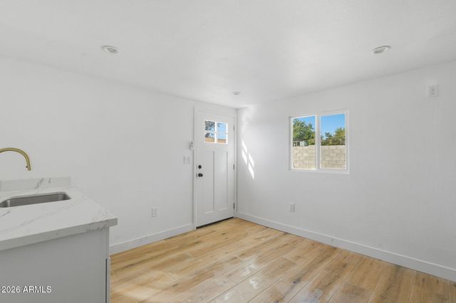 215 S 82ND Way, Mesa, AZ 85208