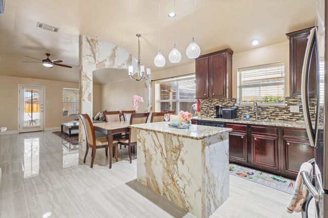 943 Furlong Drive, Grand Prairie, TX 75051