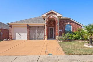 943 Furlong Drive, Grand Prairie, TX 75051