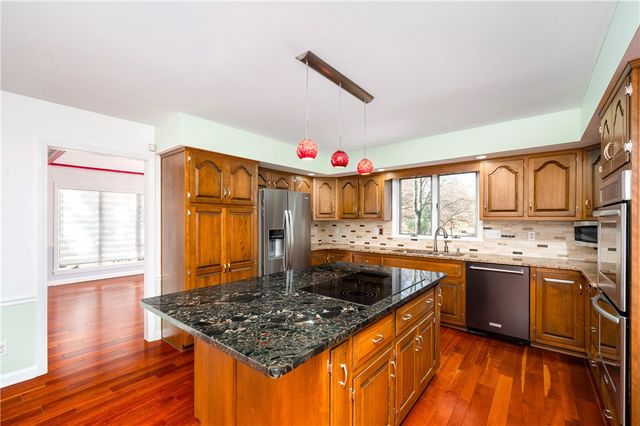 119 Blazing Star Dr, Penn Twp, PA 16002