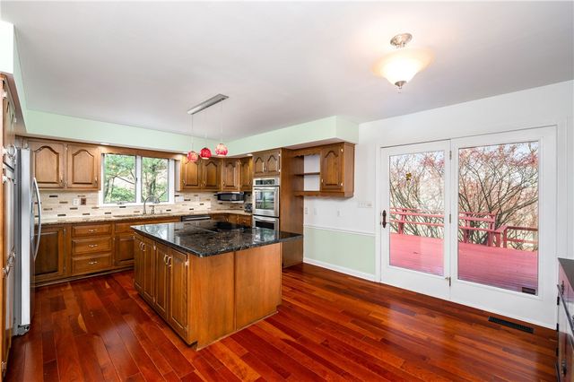 119 Blazing Star Dr, Penn Twp, PA 16002