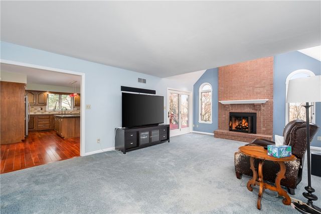 119 Blazing Star Dr, Penn Twp, PA 16002