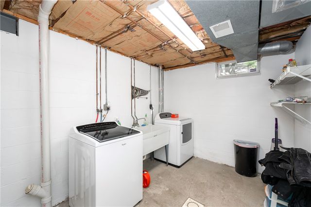 119 Blazing Star Dr, Penn Twp, PA 16002