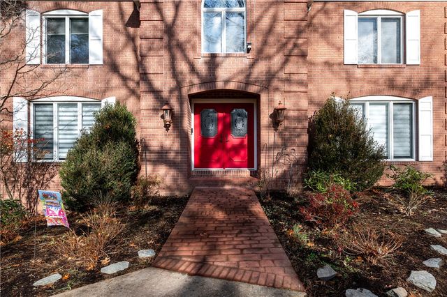 119 Blazing Star Dr, Penn Twp, PA 16002