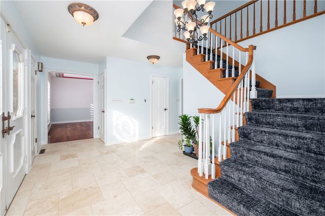 119 Blazing Star Dr, Penn Twp, PA 16002