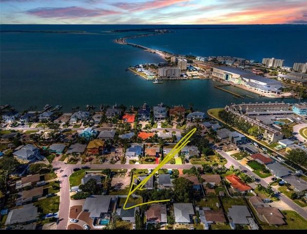 2472 CORONADO WAY, Dunedin, FL 34698