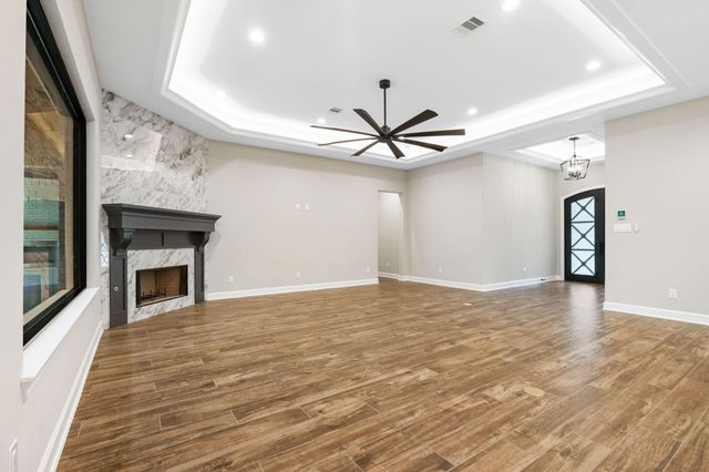 7111 Lorna Road, Montgomery, TX 77316