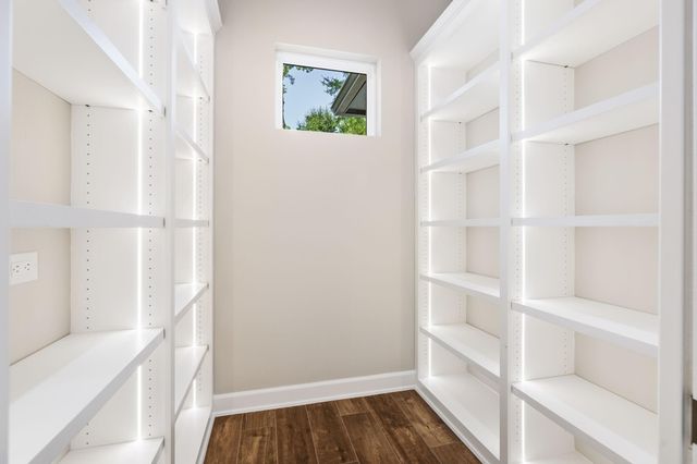 7111 Lorna Road, Montgomery, TX 77316