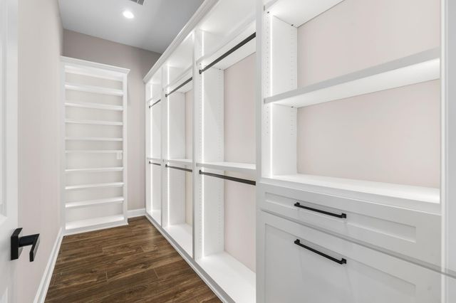 7111 Lorna Road, Montgomery, TX 77316