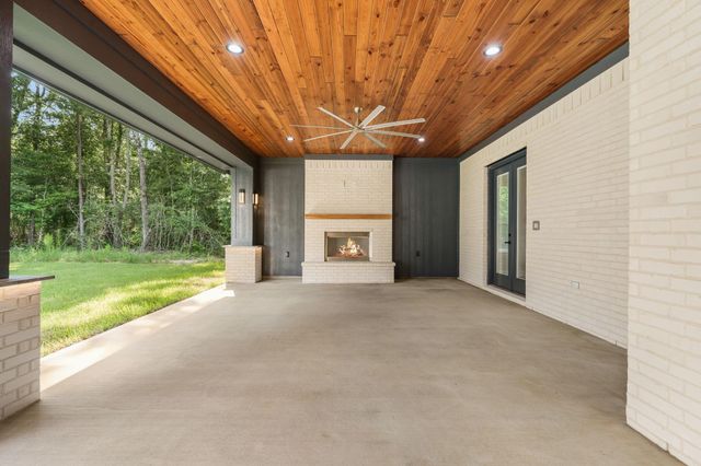 7111 Lorna Road, Montgomery, TX 77316