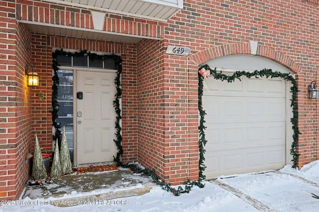 649 Worthington Drive, Lansing, MI 48906