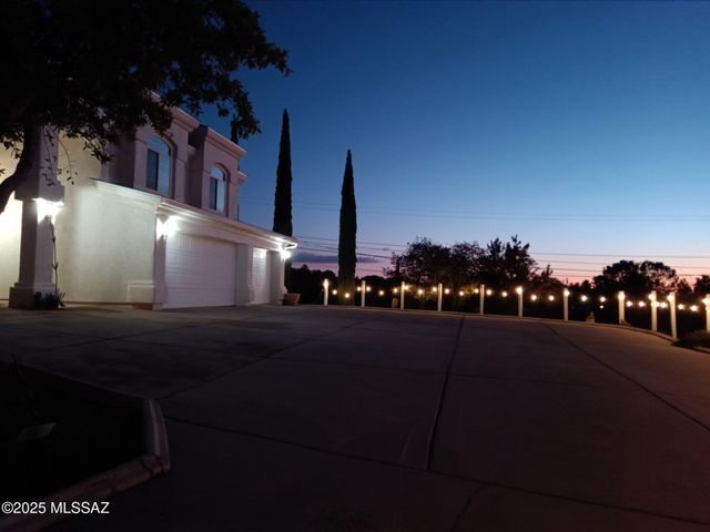 568 N Las Flores Drive, Oracle, AZ 85623