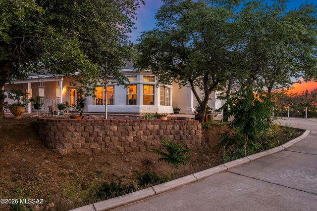 568 N Las Flores Drive, Oracle, AZ 85623