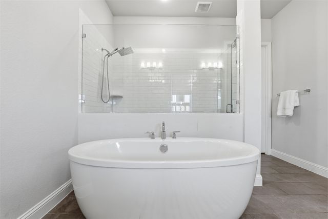 2209 Sandrellan Street, Fort Worth, TX 76008