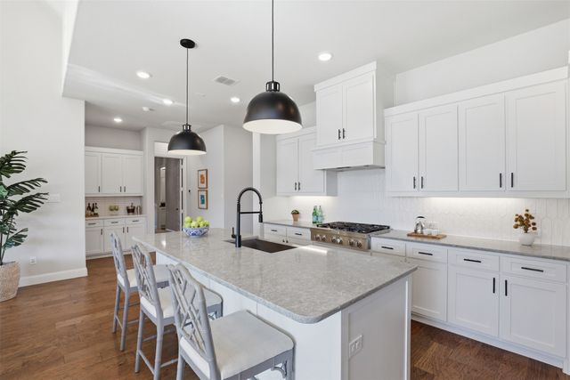 2209 Sandrellan Street, Fort Worth, TX 76008