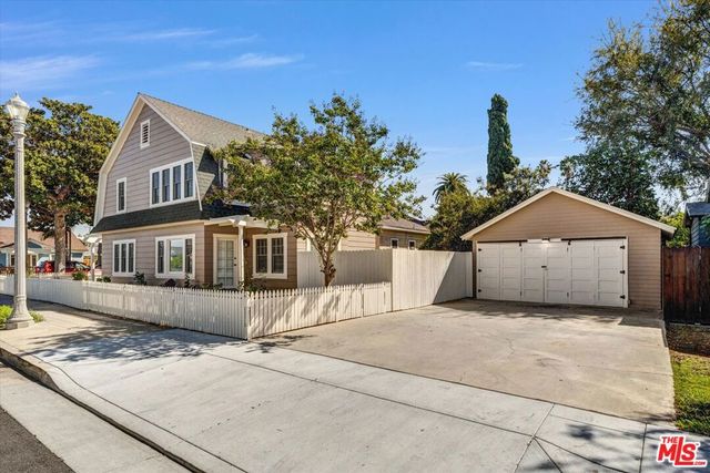 325 N Olive Street, Anaheim, CA 92805