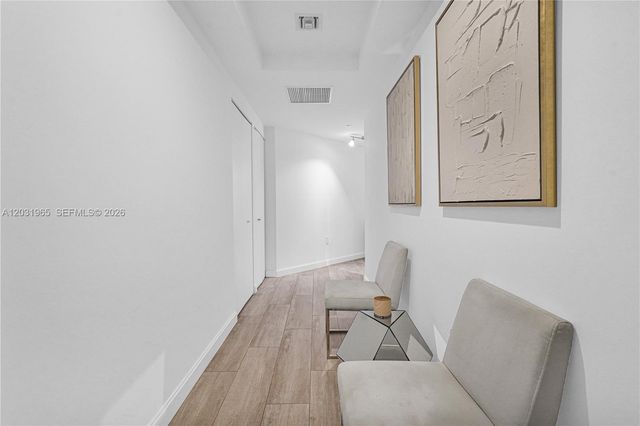 45 SW 9th St 2901, Miami, FL 33130