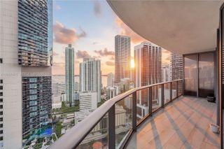 45 SW 9th St 2901, Miami, FL 33130