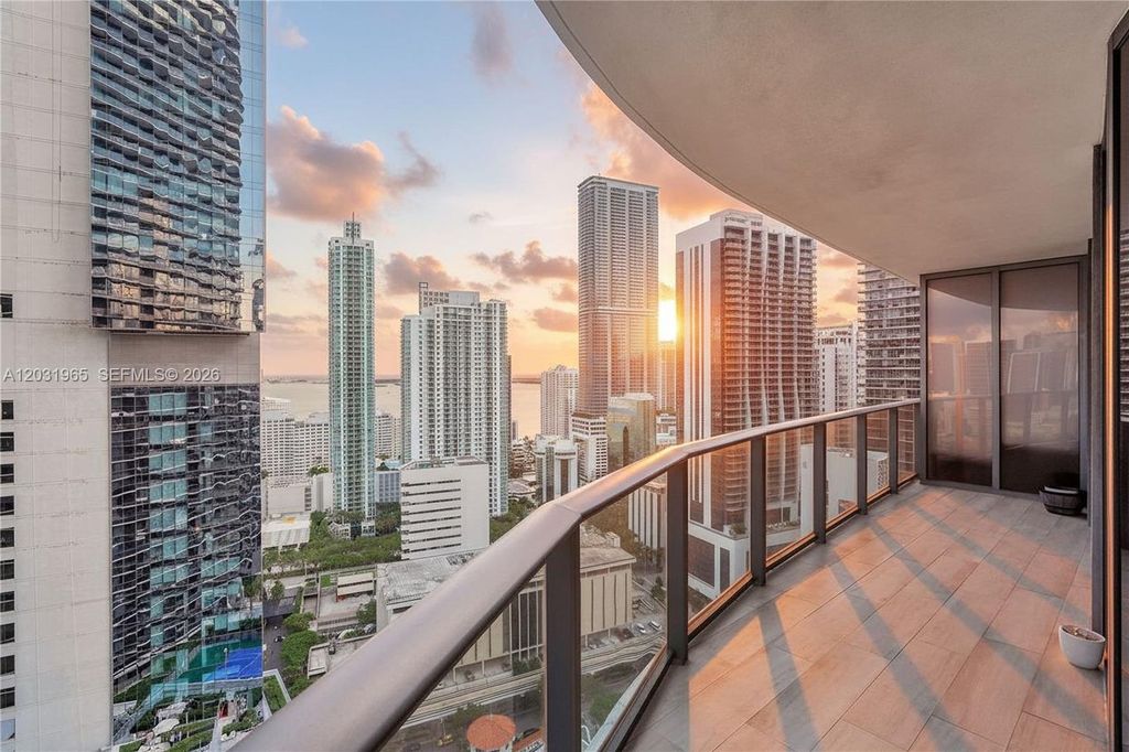 45 SW 9th St 2901, Miami, FL 33130