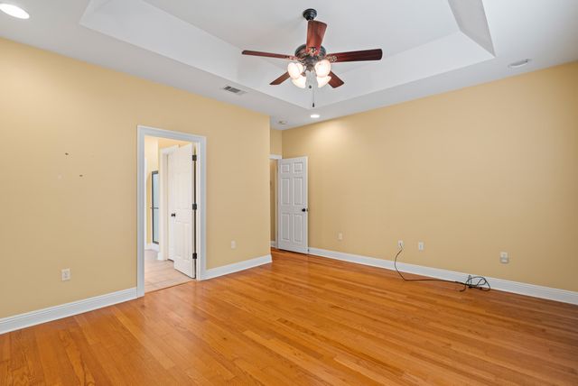 6 Beauregard Dr., Hattiesburg, MS 39402