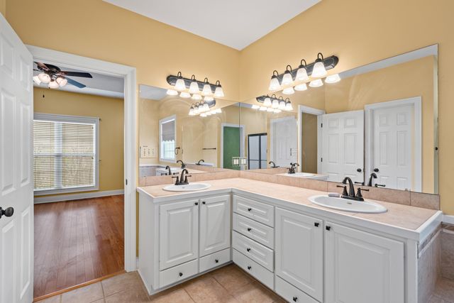 6 Beauregard Dr., Hattiesburg, MS 39402