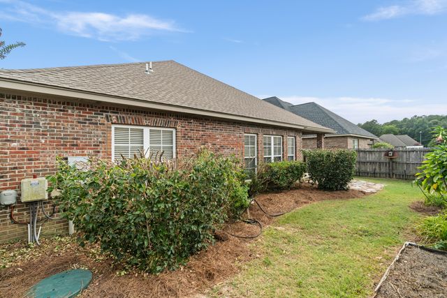 6 Beauregard Dr., Hattiesburg, MS 39402