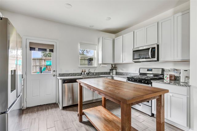 814 Redinger Ridge Drive, Houston, TX 77336