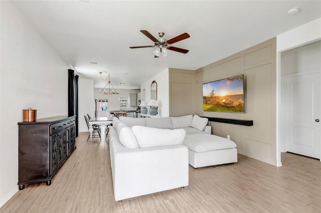 814 Redinger Ridge Drive, Houston, TX 77336