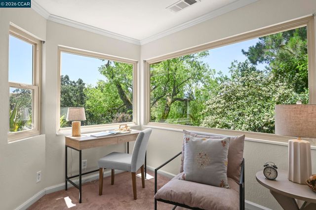 861 Holly Hill Dr, Walnut Creek, CA 94596
