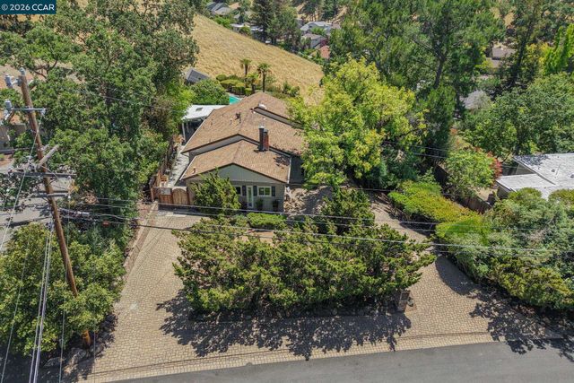 861 Holly Hill Dr, Walnut Creek, CA 94596