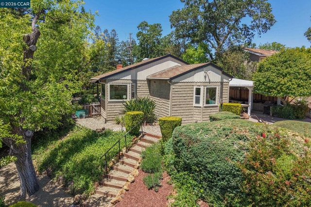 861 Holly Hill Dr, Walnut Creek, CA 94596
