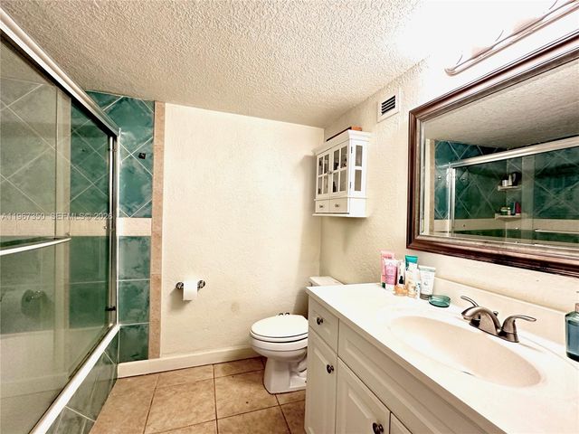 800 Parkview Dr 1007, Hallandale Beach, FL 33009