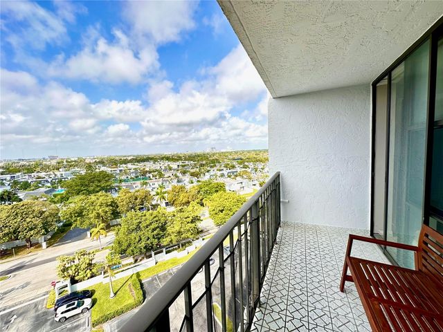 800 Parkview Dr 1007, Hallandale Beach, FL 33009